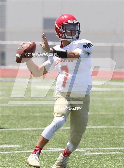 Thumbnail 3 in La Jolla Country Day vs. Mountain Empire (SDFNL Kickoff Classic) photogallery.