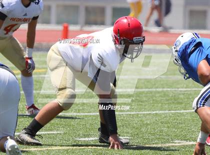 Thumbnail 3 in La Jolla Country Day vs. Mountain Empire (SDFNL Kickoff Classic) photogallery.