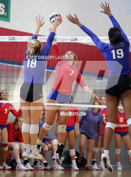 Thumbnail 2 in Westlake vs Hebron photogallery.