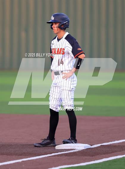Thumbnail 2 in Grand Saline vs Mineola photogallery.