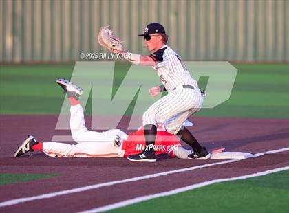 Thumbnail 2 in Grand Saline vs Mineola photogallery.