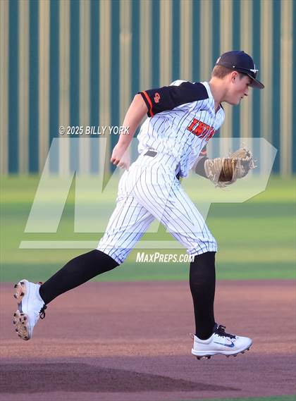 Thumbnail 3 in Grand Saline vs Mineola photogallery.