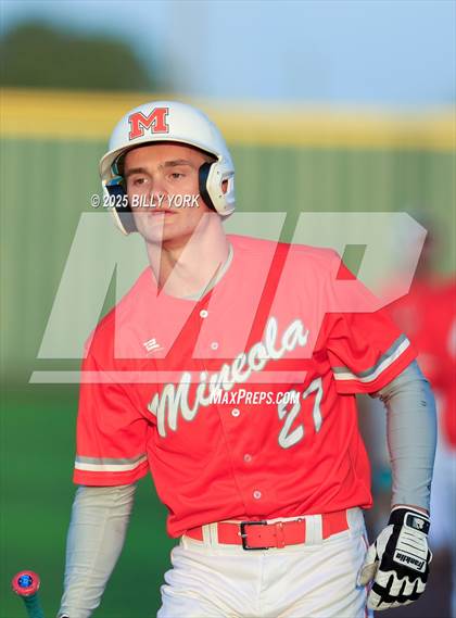 Thumbnail 1 in Grand Saline vs Mineola photogallery.
