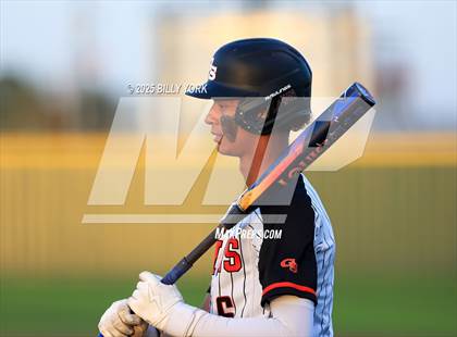 Thumbnail 2 in Grand Saline vs Mineola photogallery.