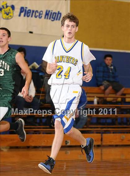Thumbnail 3 in Princeton vs. Maxwell (Irene Wells Memorial Invitational) photogallery.