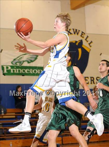 Thumbnail 1 in Princeton vs. Maxwell (Irene Wells Memorial Invitational) photogallery.