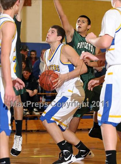 Thumbnail 1 in Princeton vs. Maxwell (Irene Wells Memorial Invitational) photogallery.