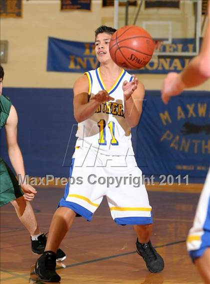 Thumbnail 1 in Princeton vs. Maxwell (Irene Wells Memorial Invitational) photogallery.