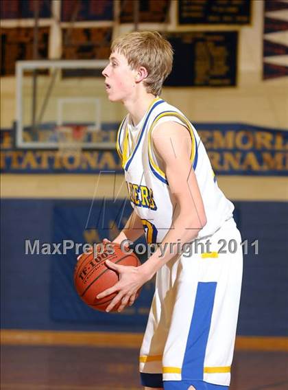 Thumbnail 2 in Princeton vs. Maxwell (Irene Wells Memorial Invitational) photogallery.