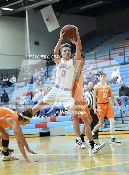 Thumbnail 3 in Sullivan Central @ Sullivan South photogallery.