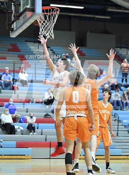 Thumbnail 2 in Sullivan Central @ Sullivan South photogallery.