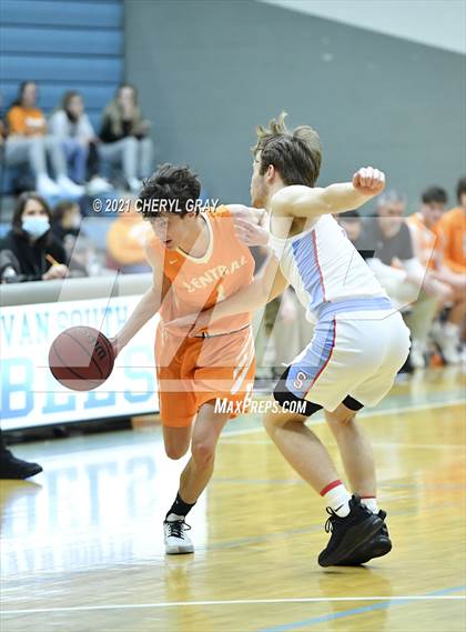 Thumbnail 3 in Sullivan Central @ Sullivan South photogallery.