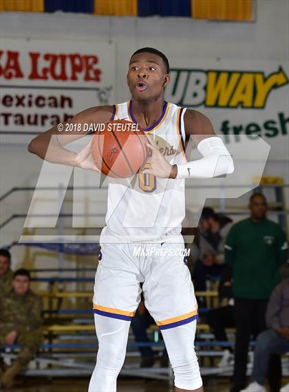 Thumbnail 2 in St. Joseph Notre Dame vs. Archbishop Riordan (65th Gridley Invitational) photogallery.