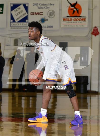 Thumbnail 2 in St. Joseph Notre Dame vs. Archbishop Riordan (65th Gridley Invitational) photogallery.