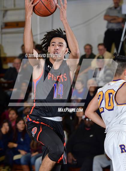 Thumbnail 3 in St. Joseph Notre Dame vs. Archbishop Riordan (65th Gridley Invitational) photogallery.