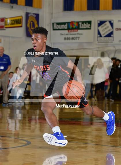 Thumbnail 1 in St. Joseph Notre Dame vs. Archbishop Riordan (65th Gridley Invitational) photogallery.