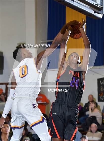 Thumbnail 1 in St. Joseph Notre Dame vs. Archbishop Riordan (65th Gridley Invitational) photogallery.