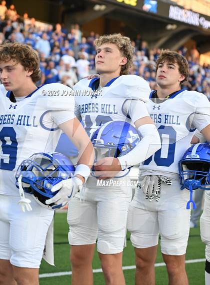 Thumbnail 1 in Barbers Hill vs. Anderson (UIL 5A D1 Football Area Championship) photogallery.