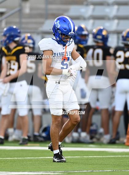 Thumbnail 3 in Barbers Hill vs. Anderson (UIL 5A D1 Football Area Championship) photogallery.