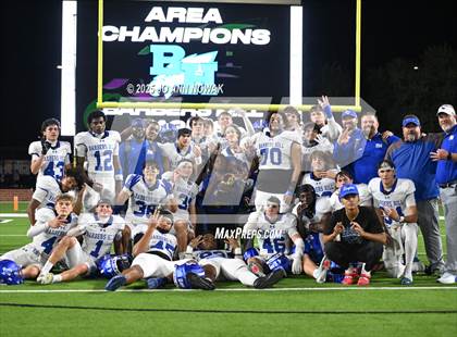 Thumbnail 1 in Barbers Hill vs. Anderson (UIL 5A D1 Football Area Championship) photogallery.