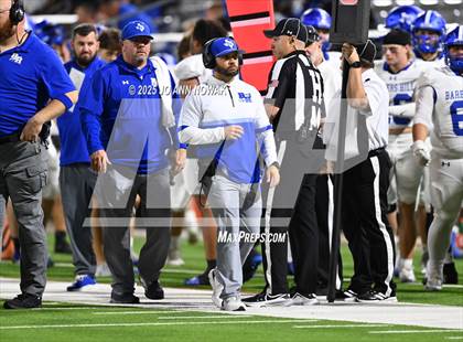 Thumbnail 2 in Barbers Hill vs. Anderson (UIL 5A D1 Football Area Championship) photogallery.