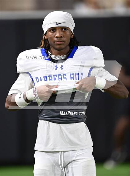 Thumbnail 3 in Barbers Hill vs. Anderson (UIL 5A D1 Football Area Championship) photogallery.