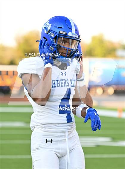 Thumbnail 2 in Barbers Hill vs. Anderson (UIL 5A D1 Football Area Championship) photogallery.
