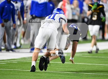 Thumbnail 1 in Barbers Hill vs. Anderson (UIL 5A D1 Football Area Championship) photogallery.
