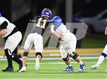 Thumbnail 1 in Barbers Hill vs. Anderson (UIL 5A D1 Football Area Championship) photogallery.