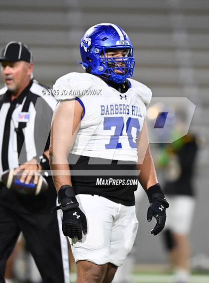 Thumbnail 1 in Barbers Hill vs. Anderson (UIL 5A D1 Football Area Championship) photogallery.