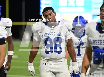 Thumbnail 3 in Barbers Hill vs. Anderson (UIL 5A D1 Football Area Championship) photogallery.