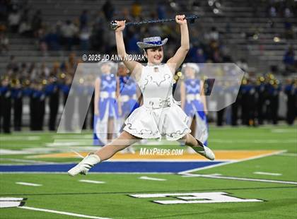 Thumbnail 3 in Barbers Hill vs. Anderson (UIL 5A D1 Football Area Championship) photogallery.