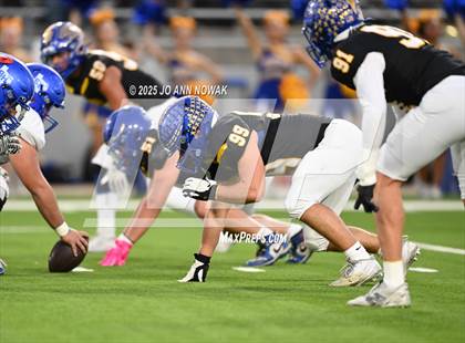 Thumbnail 1 in Barbers Hill vs. Anderson (UIL 5A D1 Football Area Championship) photogallery.
