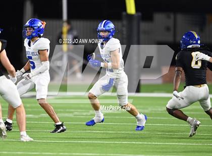 Thumbnail 1 in Barbers Hill vs. Anderson (UIL 5A D1 Football Area Championship) photogallery.