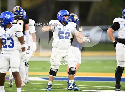 Thumbnail 3 in Barbers Hill vs. Anderson (UIL 5A D1 Football Area Championship) photogallery.