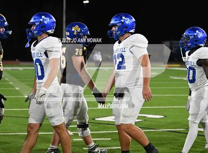 Thumbnail 2 in Barbers Hill vs. Anderson (UIL 5A D1 Football Area Championship) photogallery.