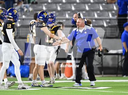 Thumbnail 1 in Barbers Hill vs. Anderson (UIL 5A D1 Football Area Championship) photogallery.
