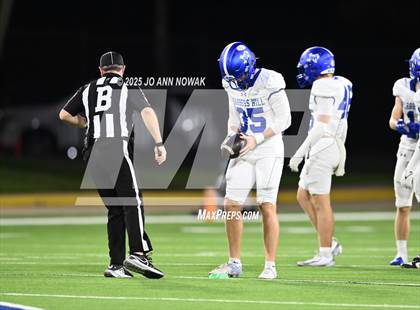Thumbnail 1 in Barbers Hill vs. Anderson (UIL 5A D1 Football Area Championship) photogallery.