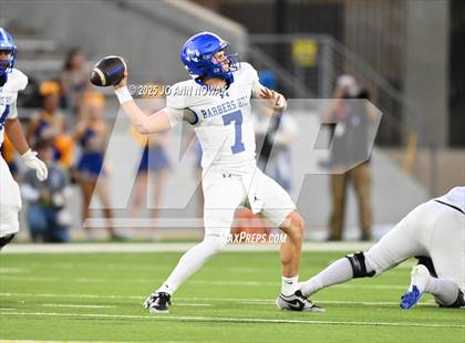 Thumbnail 3 in Barbers Hill vs. Anderson (UIL 5A D1 Football Area Championship) photogallery.