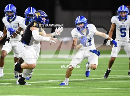 Thumbnail 1 in Barbers Hill vs. Anderson (UIL 5A D1 Football Area Championship) photogallery.