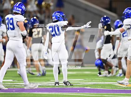 Thumbnail 2 in Barbers Hill vs. Anderson (UIL 5A D1 Football Area Championship) photogallery.