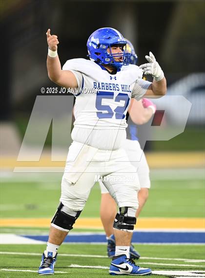 Thumbnail 1 in Barbers Hill vs. Anderson (UIL 5A D1 Football Area Championship) photogallery.