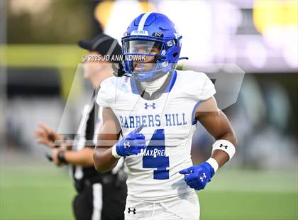 Thumbnail 3 in Barbers Hill vs. Anderson (UIL 5A D1 Football Area Championship) photogallery.