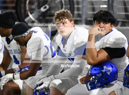 Thumbnail 3 in Barbers Hill vs. Anderson (UIL 5A D1 Football Area Championship) photogallery.