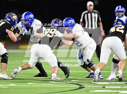 Thumbnail 2 in Barbers Hill vs. Anderson (UIL 5A D1 Football Area Championship) photogallery.