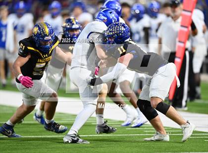 Thumbnail 2 in Barbers Hill vs. Anderson (UIL 5A D1 Football Area Championship) photogallery.