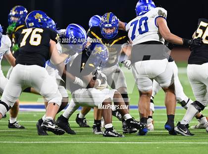 Thumbnail 1 in Barbers Hill vs. Anderson (UIL 5A D1 Football Area Championship) photogallery.