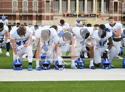 Thumbnail 2 in Barbers Hill vs. Anderson (UIL 5A D1 Football Area Championship) photogallery.