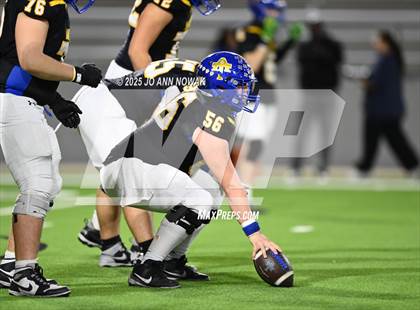 Thumbnail 1 in Barbers Hill vs. Anderson (UIL 5A D1 Football Area Championship) photogallery.