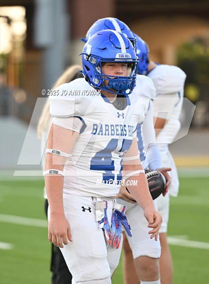 Thumbnail 2 in Barbers Hill vs. Anderson (UIL 5A D1 Football Area Championship) photogallery.